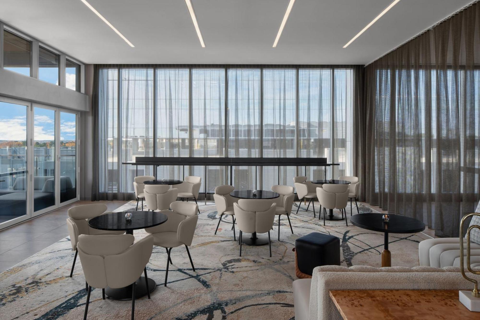 Ac Hotel By Marriott Raleigh North Hills Exteriér fotografie